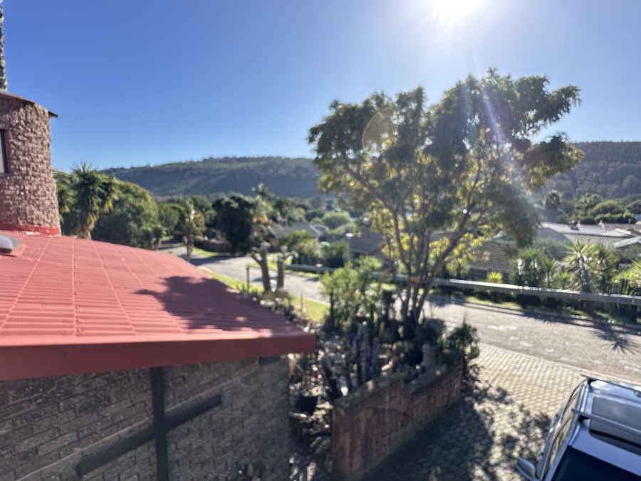 4 Bedroom Property for Sale in Sedgefield Central Western Cape